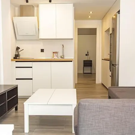 Holidays Slalom 1 Dorm & Parking Apartment